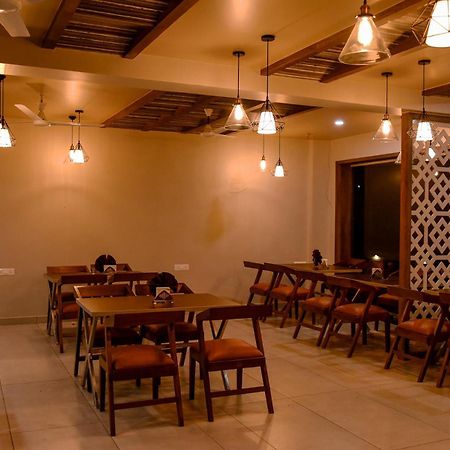 Hotel Shahi Executive Malkapur  外观 照片