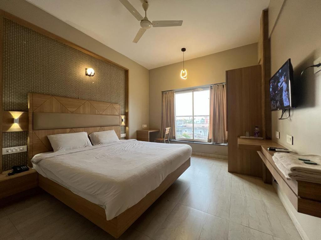 Hotel Shahi Executive Malkapur  外观 照片